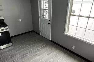 318 320 E Market St, Long Beach, CA 90805 - Photo 6