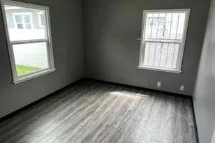 318 320 E Market St, Long Beach, CA 90805 - Photo 8