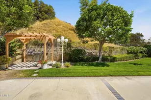 2735 Hidden Hills Way, Corona, CA 92882 - Photo 32