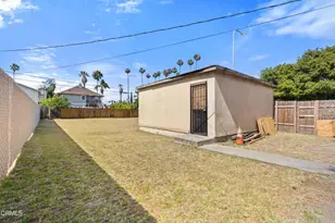 2303 W 25th St, Los Angeles, CA 90018 - Photo 4