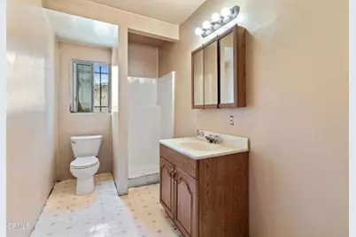 2303 W 25th Street, Los Angeles, CA 90018 - Photo 20