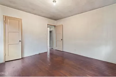 2303 W 25th Street, Los Angeles, CA 90018 - Photo 26