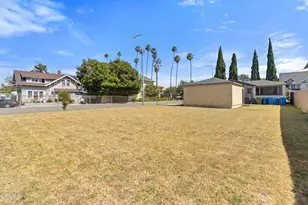 2303 W 25th St, Los Angeles, CA 90018 - Photo 6