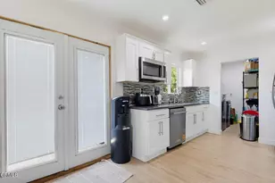 2386 Glenrose Ave, Altadena, CA 91001 - Photo 10