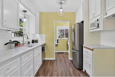 842 E Glenoaks Boulevard, Glendale, CA 91207 - Photo 10