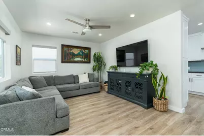 8339 Owens Street, Sunland, CA 91040 - Photo 12