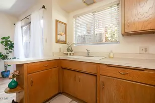 537 S Euclid Ave, Pasadena, CA 91101 - Photo 10