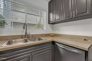 5500 Owensmouth Ave, Los Angeles, CA 91367 - Photo 12