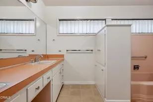 1980 N Arroyo Blvd, Pasadena, CA 91103 - Photo 32