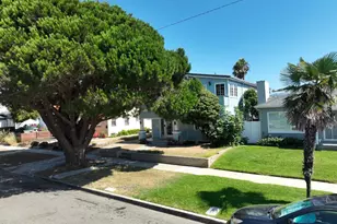 228 Avenue C, Redondo Beach, CA 90277 - Photo 2