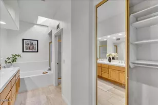 24412 Hampton Dr, Santa Clarita, CA 91350 - Photo 16