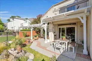 24412 Hampton Dr, Santa Clarita, CA 91350 - Photo 30