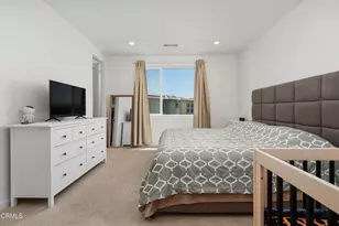 27560 Sanctuary Ct, Valencia, CA 91381 - Photo 6