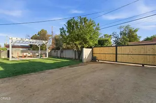 22718 Cantlay St, Los Angeles, CA 91307 - Photo 10