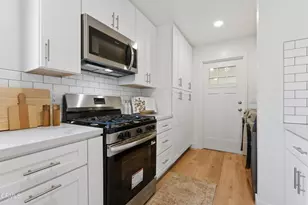 22718 Cantlay St, Los Angeles, CA 91307 - Photo 10