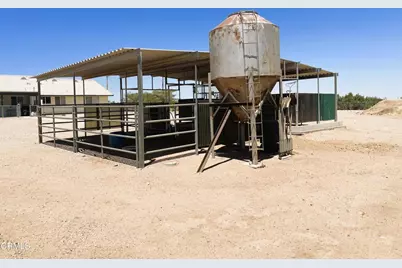 6877 Foley Road, Hesperia, CA 92344 - Photo 34