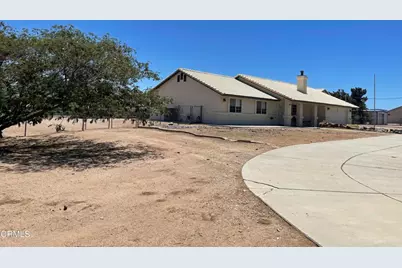 6877 Foley Road, Hesperia, CA 92344 - Photo 4