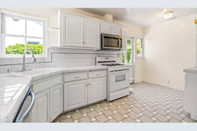575 N Daisy Avenue, Pasadena, CA 91107 - Photo 18