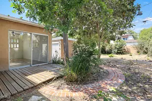321 S Griffith Park Dr, Burbank, CA 91506 - Photo 22