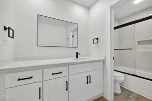 22330 Victory Blvd, Los Angeles, CA 91367 - Photo 16
