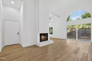 22330 Victory Blvd, Los Angeles, CA 91367 - Photo 2