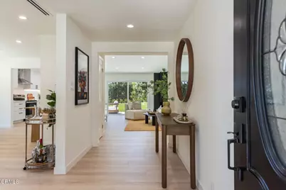 3737 San Augustine Drive, Glendale, CA 91206 - Photo 6