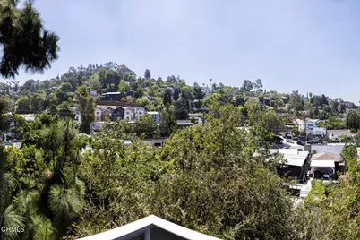 3836 De Longpre Avenue, Los Angeles, CA 90027 - Photo 20
