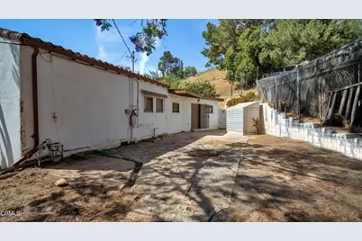 9615 La Canada Way, Sunland, CA 91040 - Photo 28
