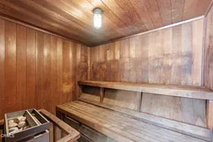 355 S Madison Ave, Pasadena, CA 91101 - Photo 20