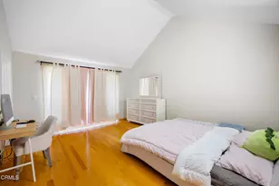 4520 Pennsylvania Ave, La Crescenta, CA 91214 - Photo 16