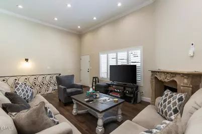 10141 Samoa Avenue #11, Tujunga, CA 91042 - Photo 8