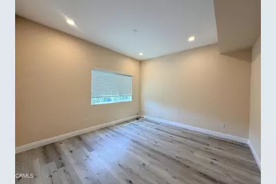 2500 Hermosa Avenue #C, Montrose, CA 91020 - Photo 8