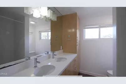 2040 Hilldale Drive, La Canada Flintridge, CA 91011 - Photo 16