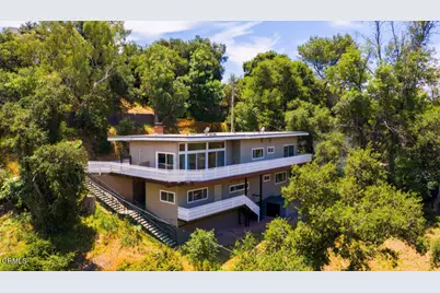 2040 Hilldale Drive, La Canada Flintridge, CA 91011 - Photo 2