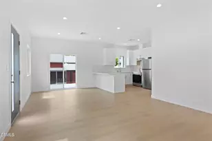 112 N Kenneth Rd, Burbank, CA 91501 - Photo 6