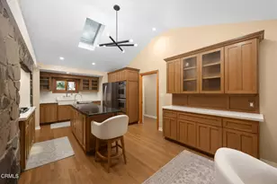 5220 Palm Dr, La Canada Flintridge, CA 91011 - Photo 20