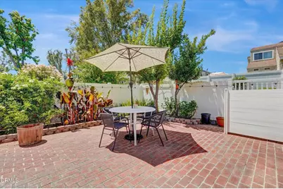 25775 Tournament Road, Valencia, CA 91355 - Photo 32