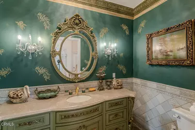 567 Meadow Grove Street, La Canada Flintridge, CA 91011 - Photo 10