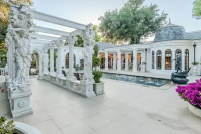 567 Meadow Grove Street, La Canada Flintridge, CA 91011 - Photo 52