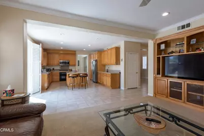 28450 Redwood Canyon Place, Santa Clarita, CA 91390 - Photo 18