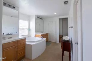28450 Redwood Canyon Pl, Santa Clarita, CA 91390 - Photo 44