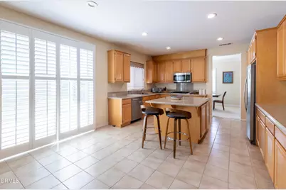 28450 Redwood Canyon Place, Santa Clarita, CA 91390 - Photo 22