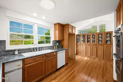 875 Longford Avenue, Thousand Oaks, CA 91320 - Photo 12
