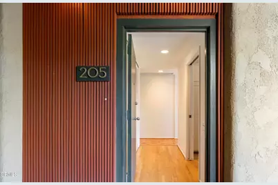 960 San Pasqual #205, Pasadena, CA 91106 - Photo 2