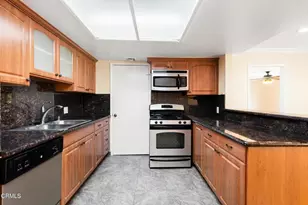 1037 N Vista St, West Hollywood, CA 90046 - Photo 6