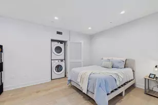137 S Wilson Ave, Pasadena, CA 91106 - Photo 14