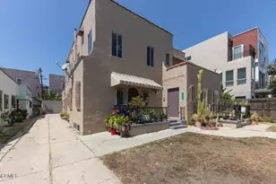 833 N Ridgewood Pl, Los Angeles, CA 90038 - Photo 1