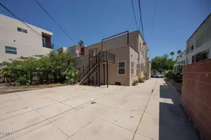 833 N Ridgewood Pl, Los Angeles, CA 90038 - Photo 20