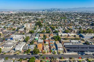 655 E 50th St, Los Angeles, CA 90011 - Photo 32