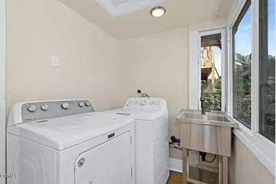 655 E 50th Street, Los Angeles, CA 90011 - Photo 16